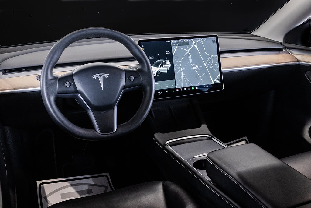 Tesla Model Y 2021 - miniatyr 17