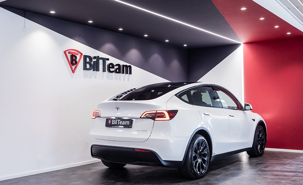 Tesla Model Y 2021 - miniatyr 6