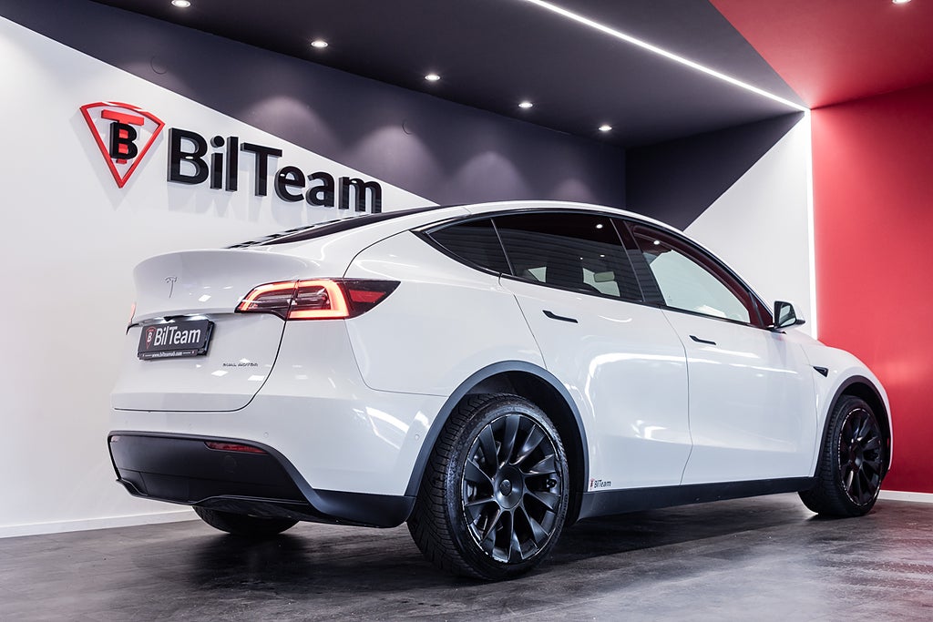 Tesla Model Y 2021 - miniatyr 8