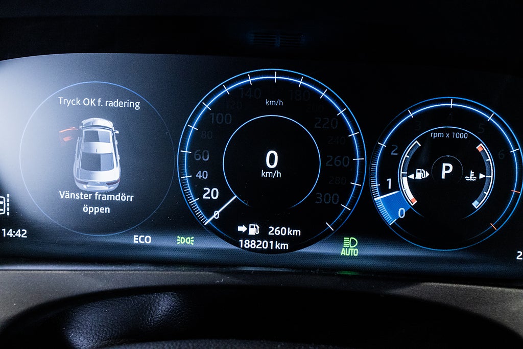Jaguar XE 2018 - miniatyr 21