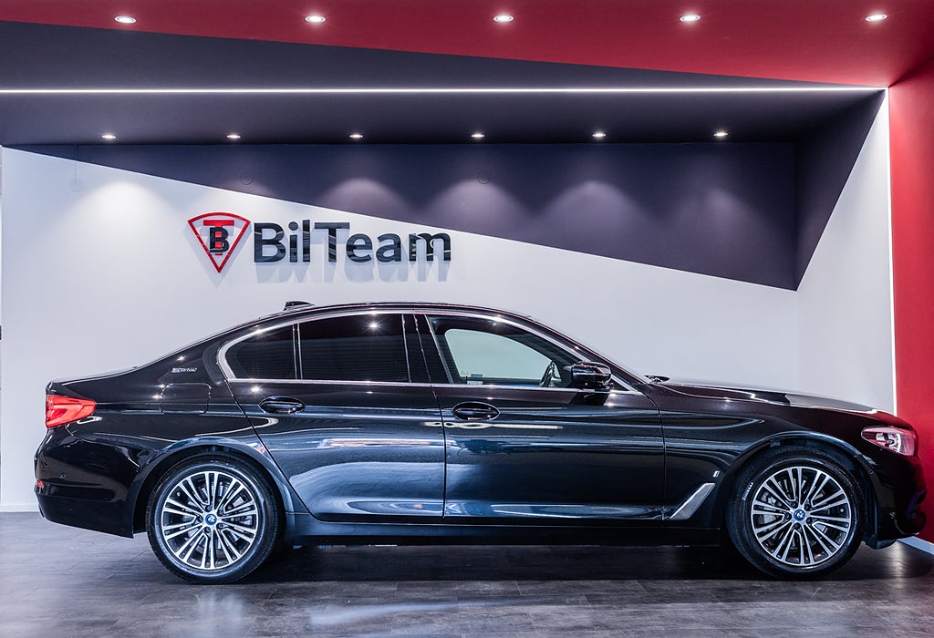 BMW 530e 2019 - miniatyr 11