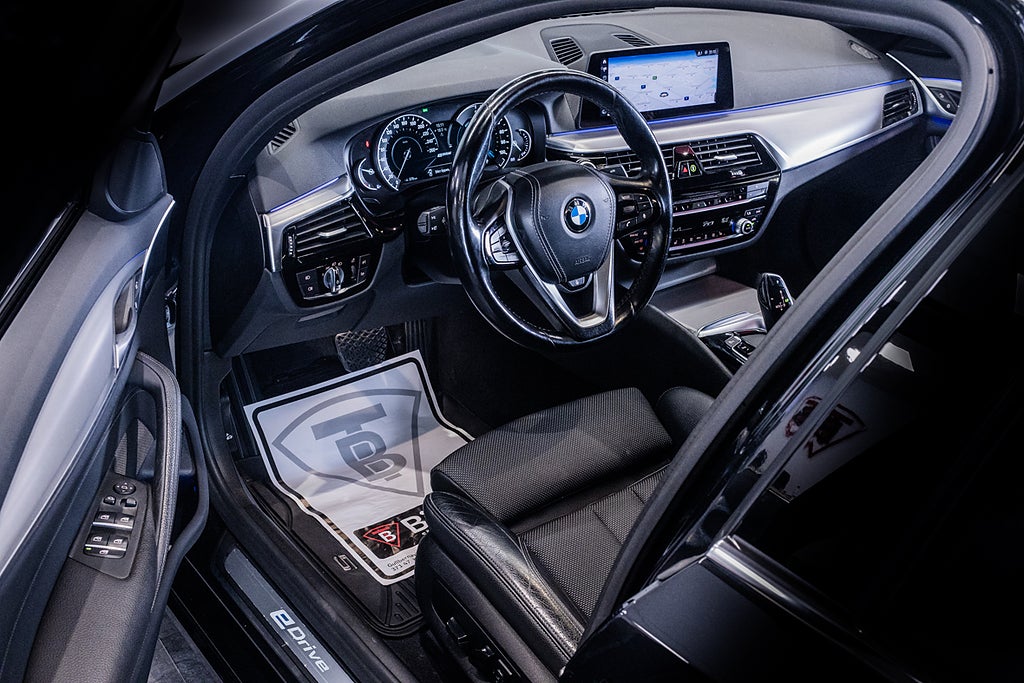 BMW 530e 2019 - miniatyr 12