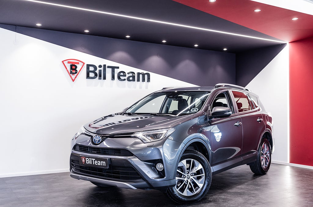 Toyota RAV4 2017 - miniatyr 2