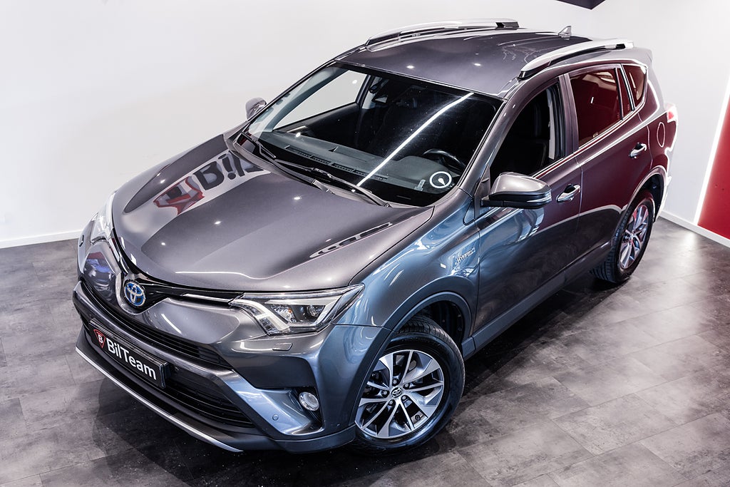 Toyota RAV4 2017 - miniatyr 4