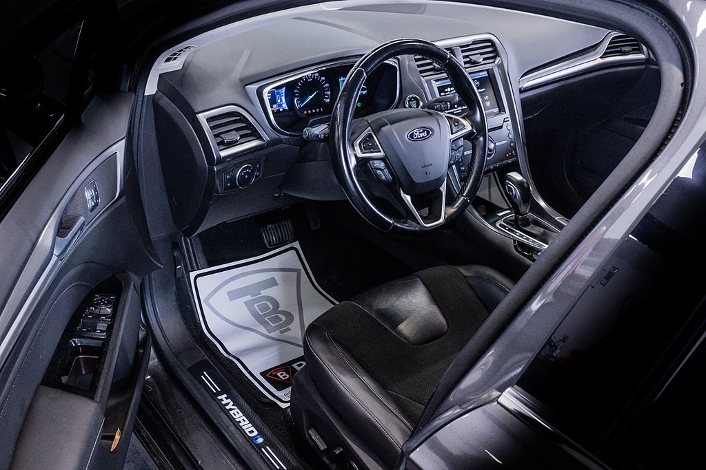 Ford Mondeo 2015 - miniatyr 14