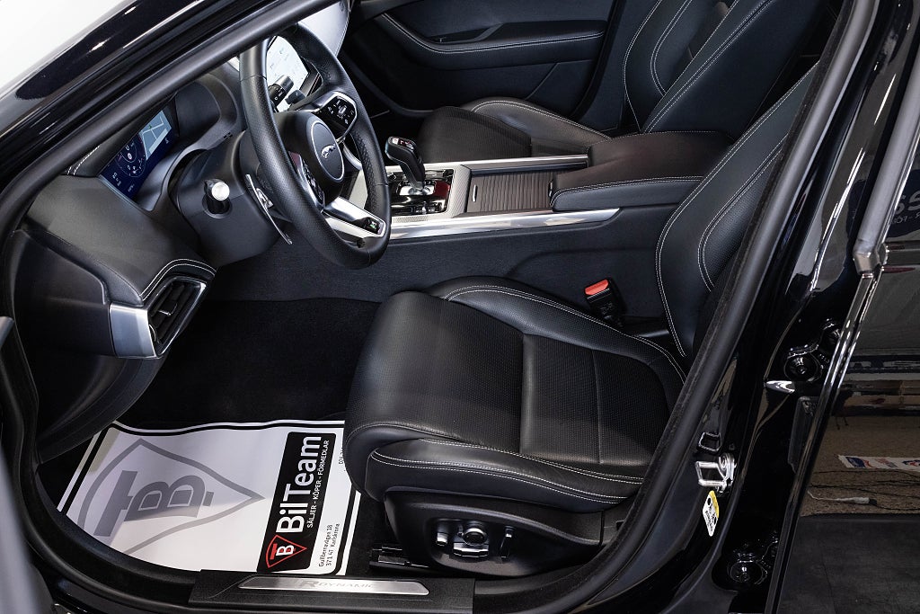 Jaguar XE 2020 - miniatyr 14