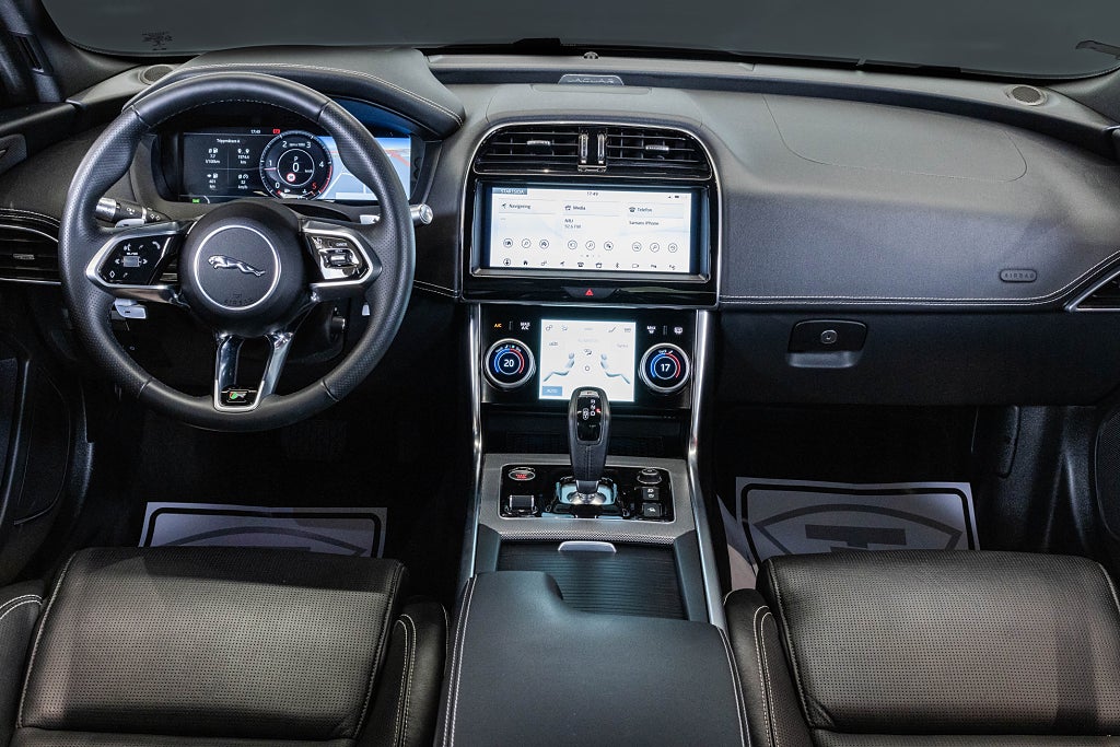 Jaguar XE 2020 - miniatyr 16