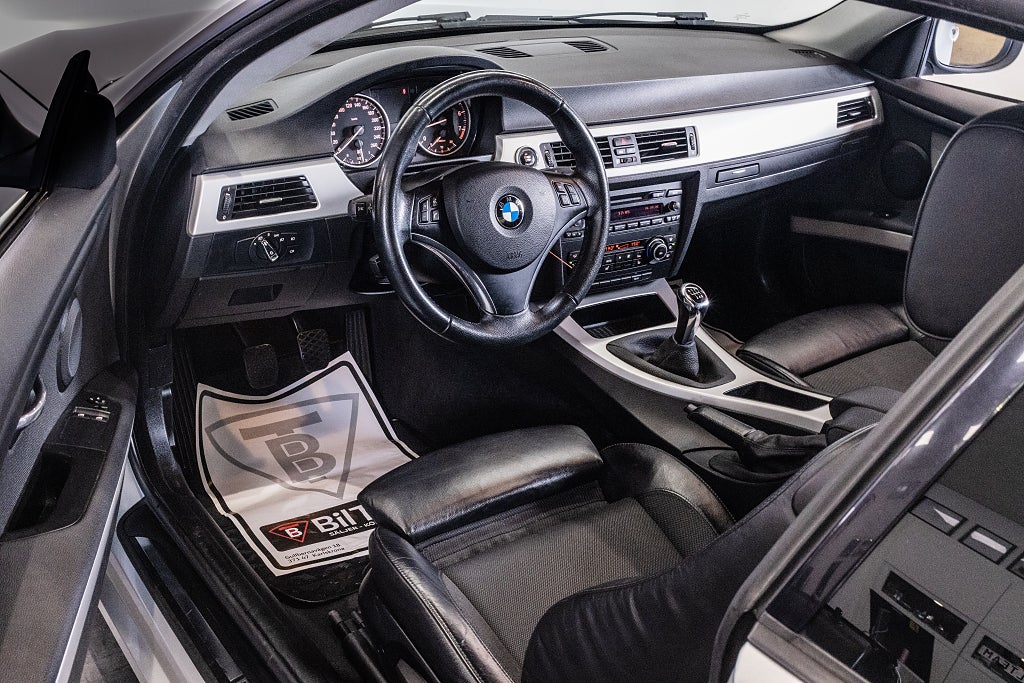 BMW 320I 2010 - miniatyr 12