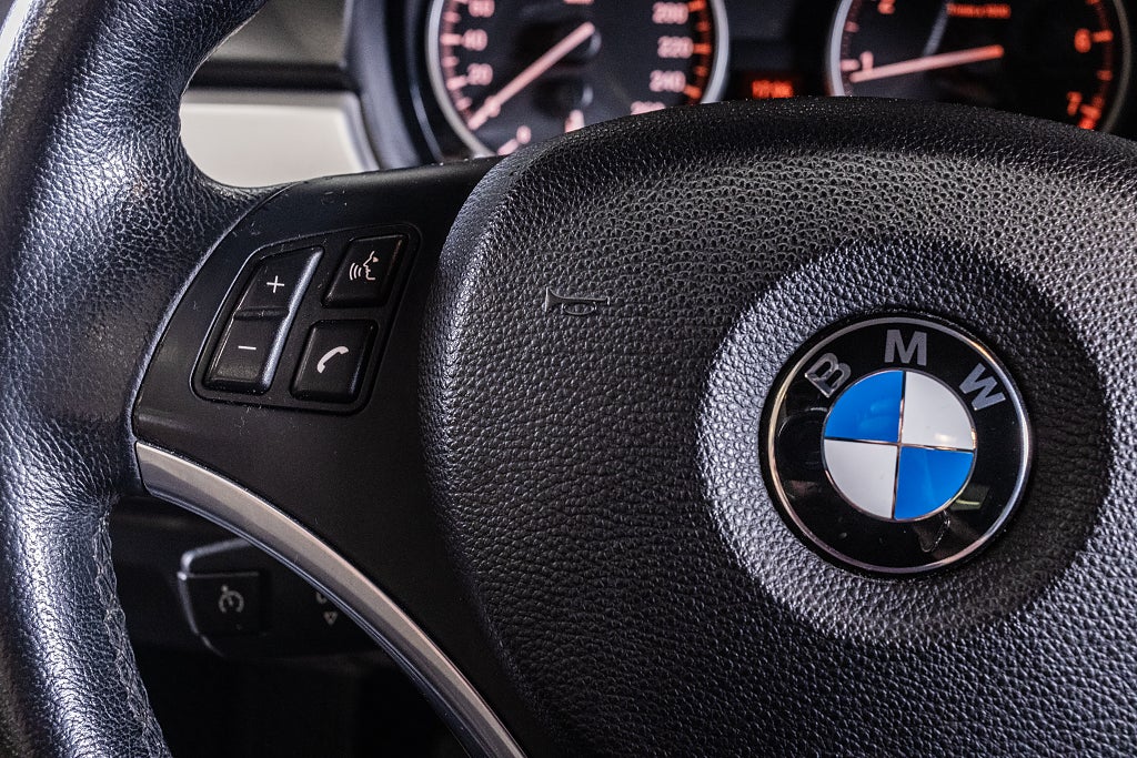 BMW 320I 2010 - miniatyr 17