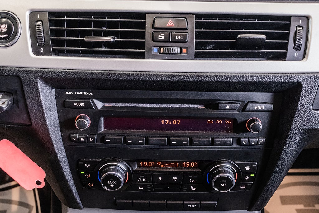 BMW 320I 2010 - miniatyr 20