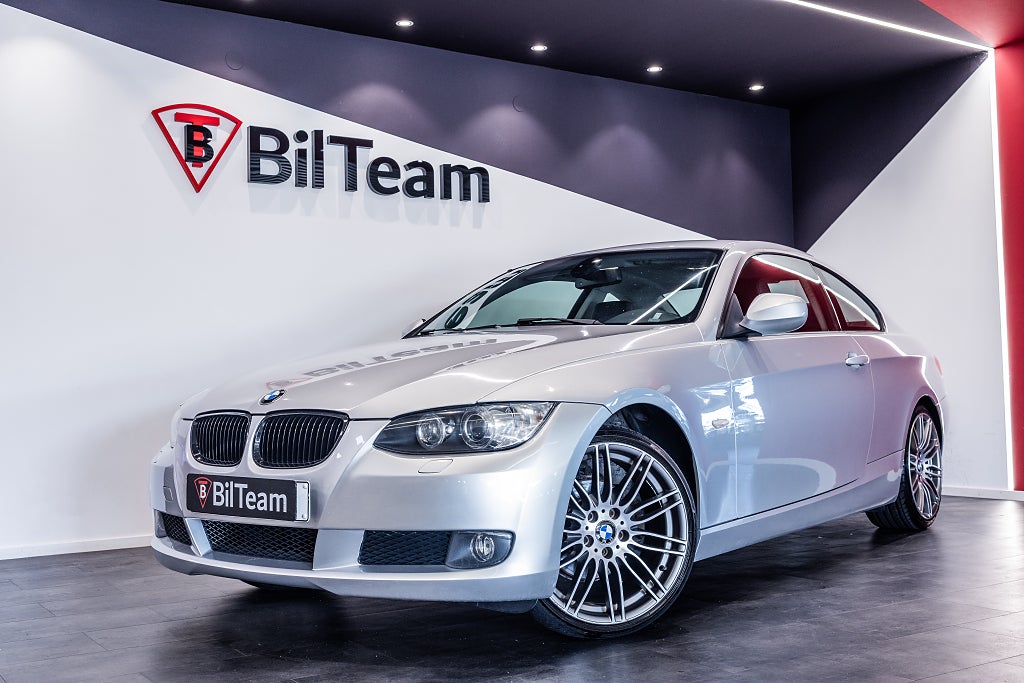 BMW 320I 2010 - miniatyr 3