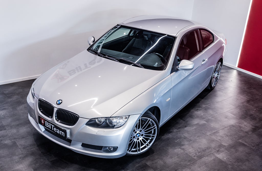 BMW 320I 2010 - miniatyr 4