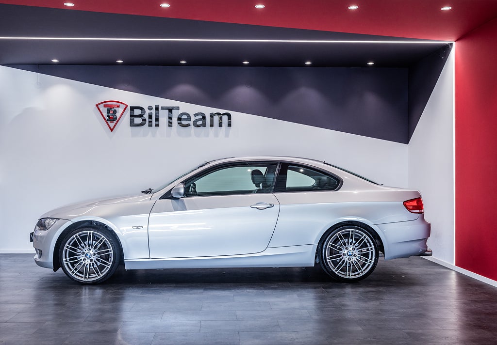 BMW 320I 2010 - miniatyr 5