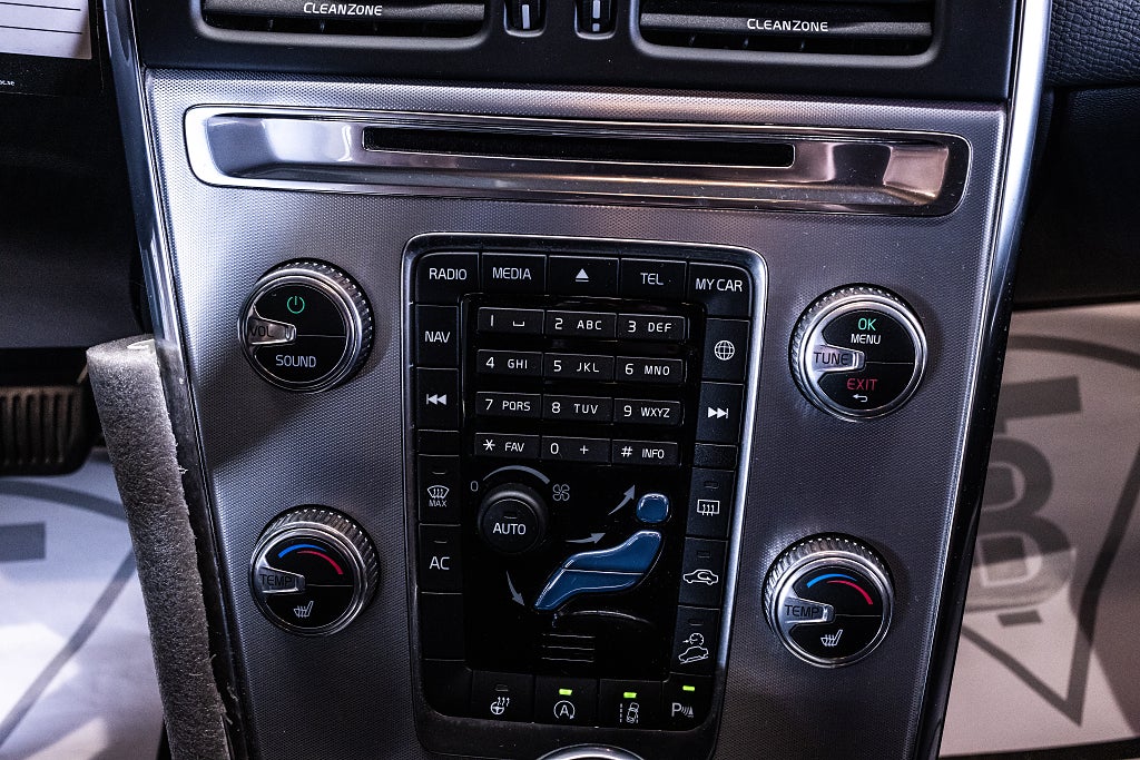 Volvo XC60 2017 - miniatyr 22