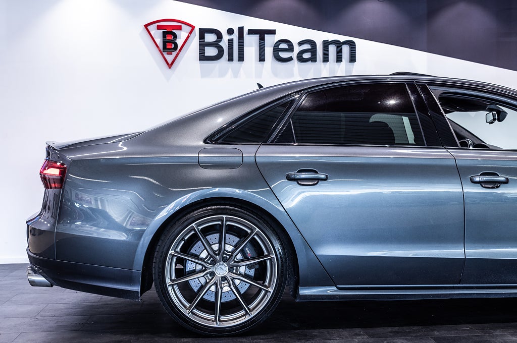 Audi A8 2017 - miniatyr 11