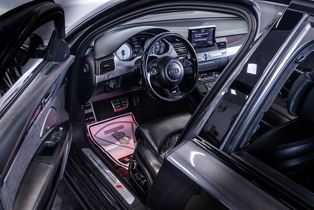 Audi A8 2017 - miniatyr 13