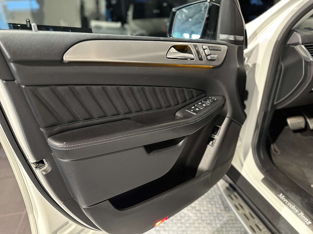 Mercedes-Benz GLE 2017 - miniatyr 16