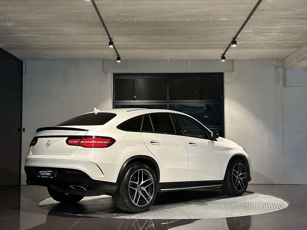 Mercedes-Benz GLE 2017 - miniatyr 3