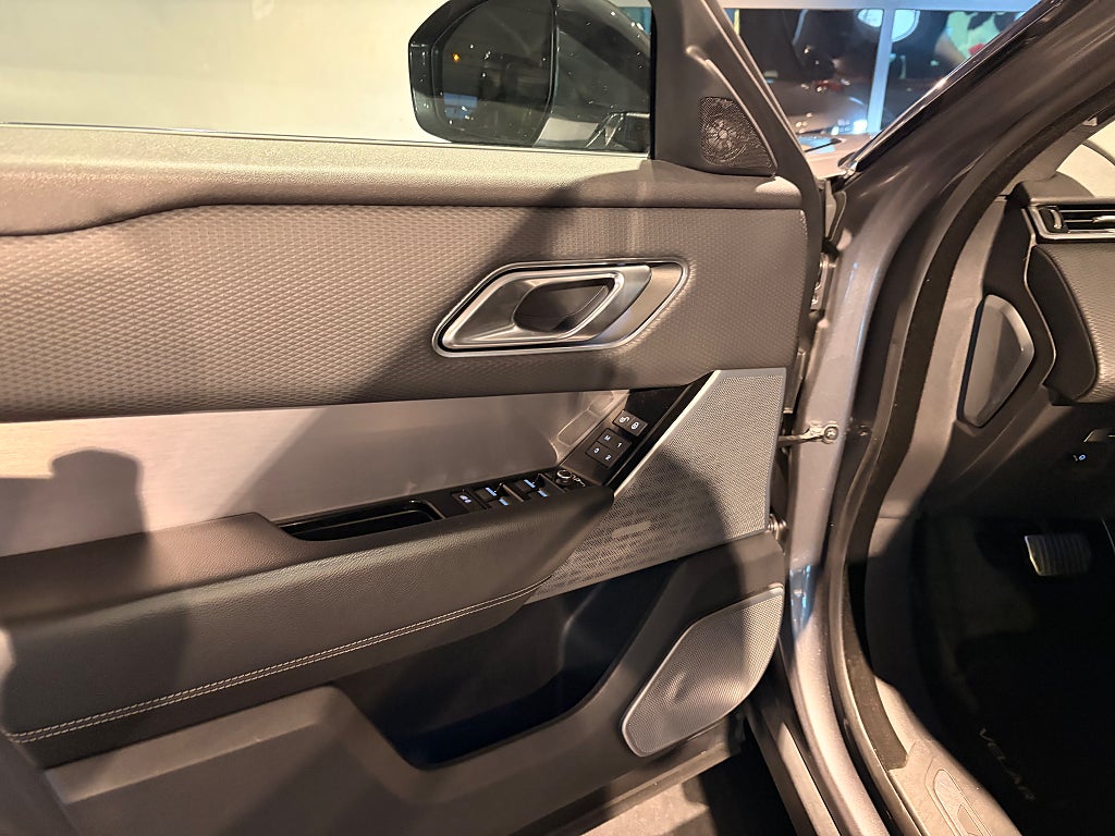 Land Rover Range Rover 2018 - miniatyr 16