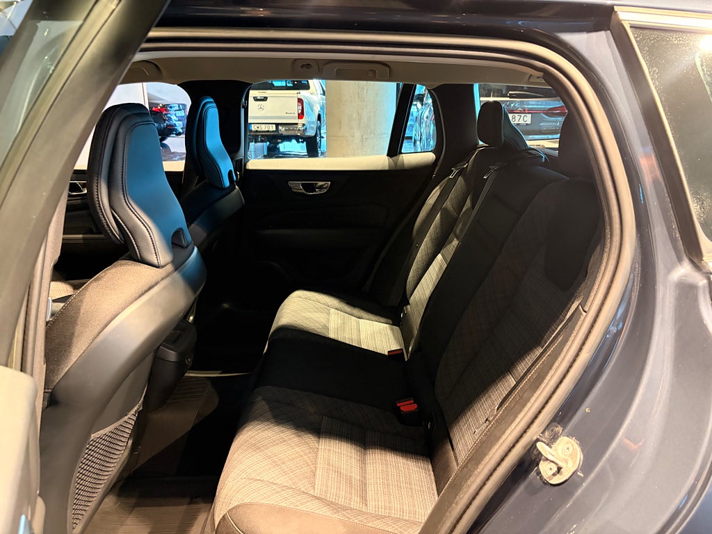 Volvo V60 2023 - miniatyr 16