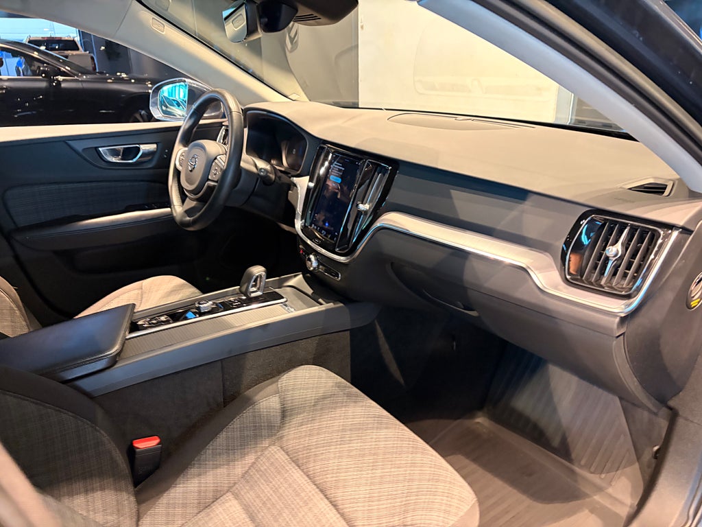 Volvo V60 2023 - miniatyr 4