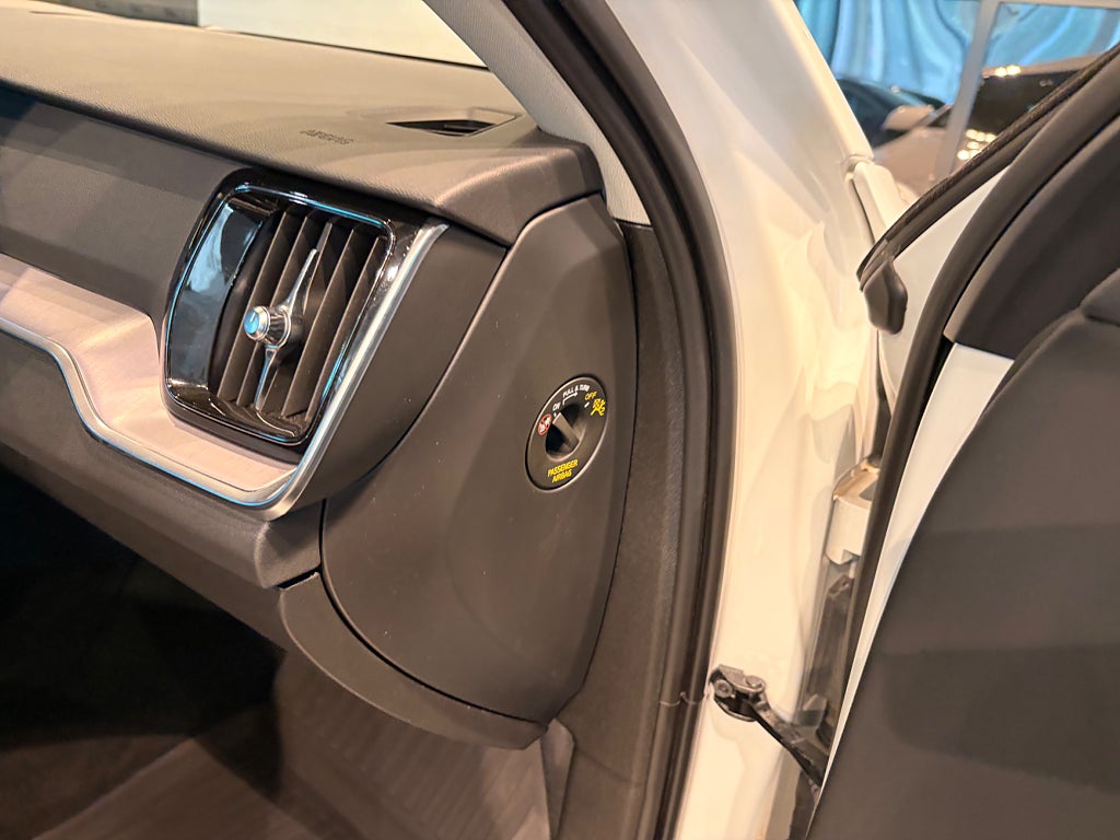 Volvo V60 Cross Country 2022 - miniatyr 12
