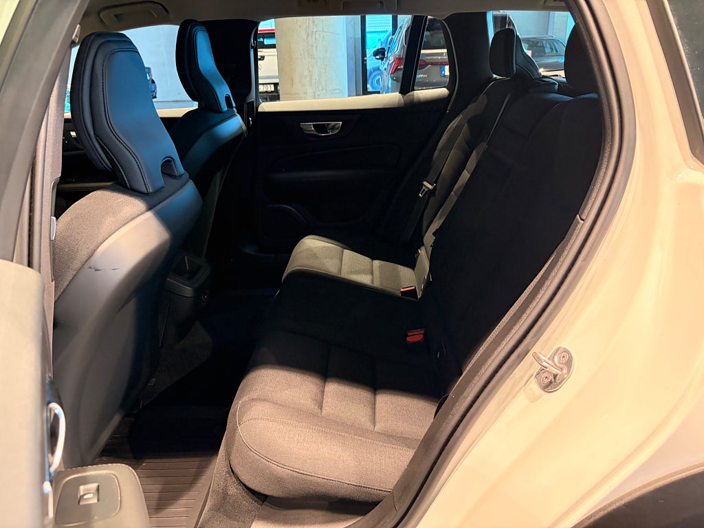 Volvo V60 Cross Country 2022 - miniatyr 18