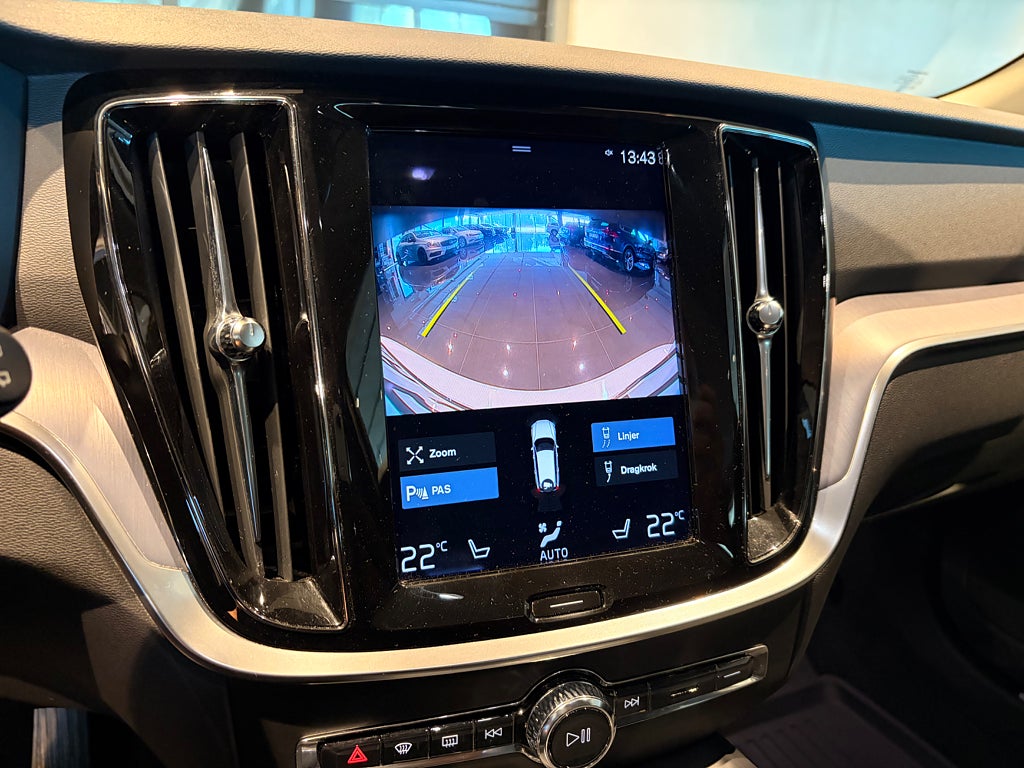 Volvo V60 Cross Country 2022 - miniatyr 25