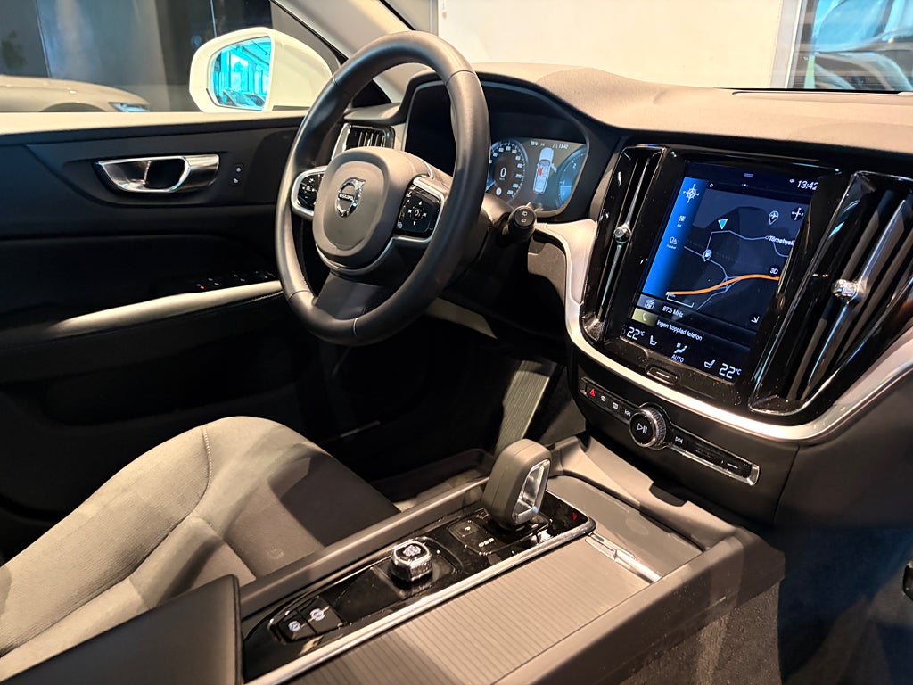 Volvo V60 Cross Country 2022 - miniatyr 5