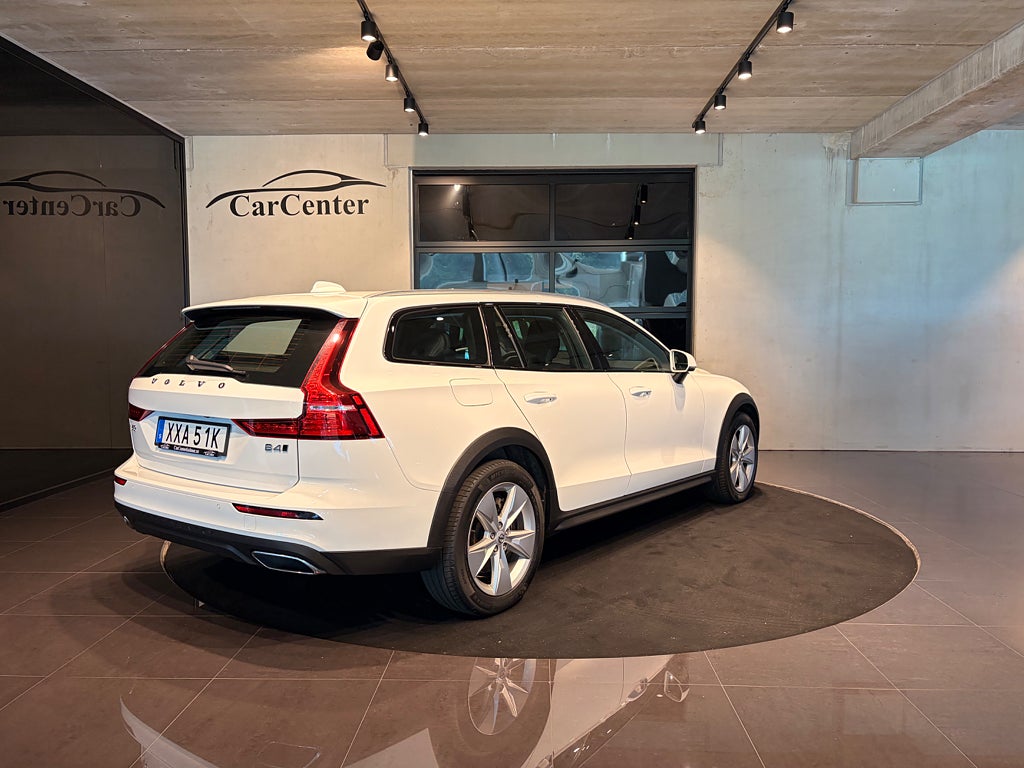 Volvo V60 Cross Country 2022 - miniatyr 6