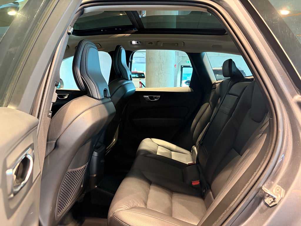 Volvo XC60 2021 - miniatyr 18