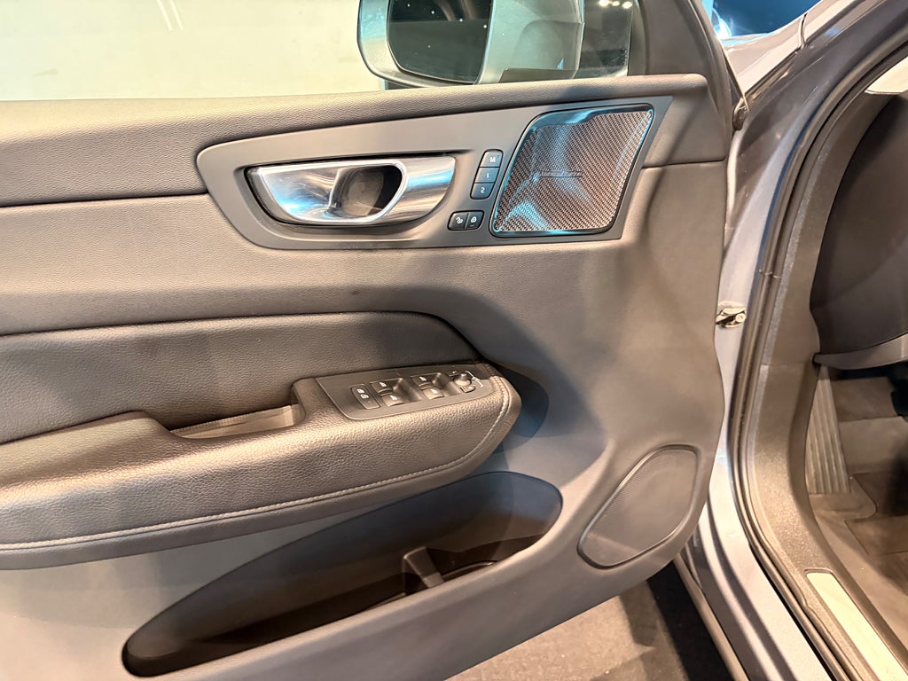 Volvo XC60 2021 - miniatyr 21