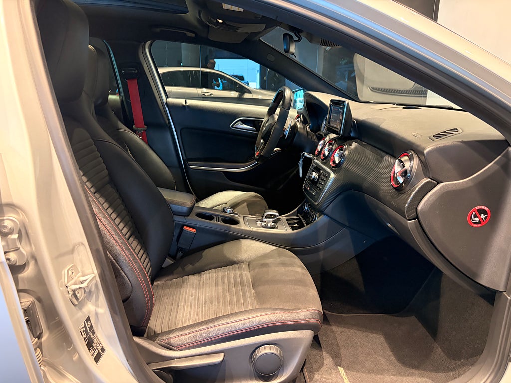 Mercedes-Benz A45 2013 - miniatyr 3