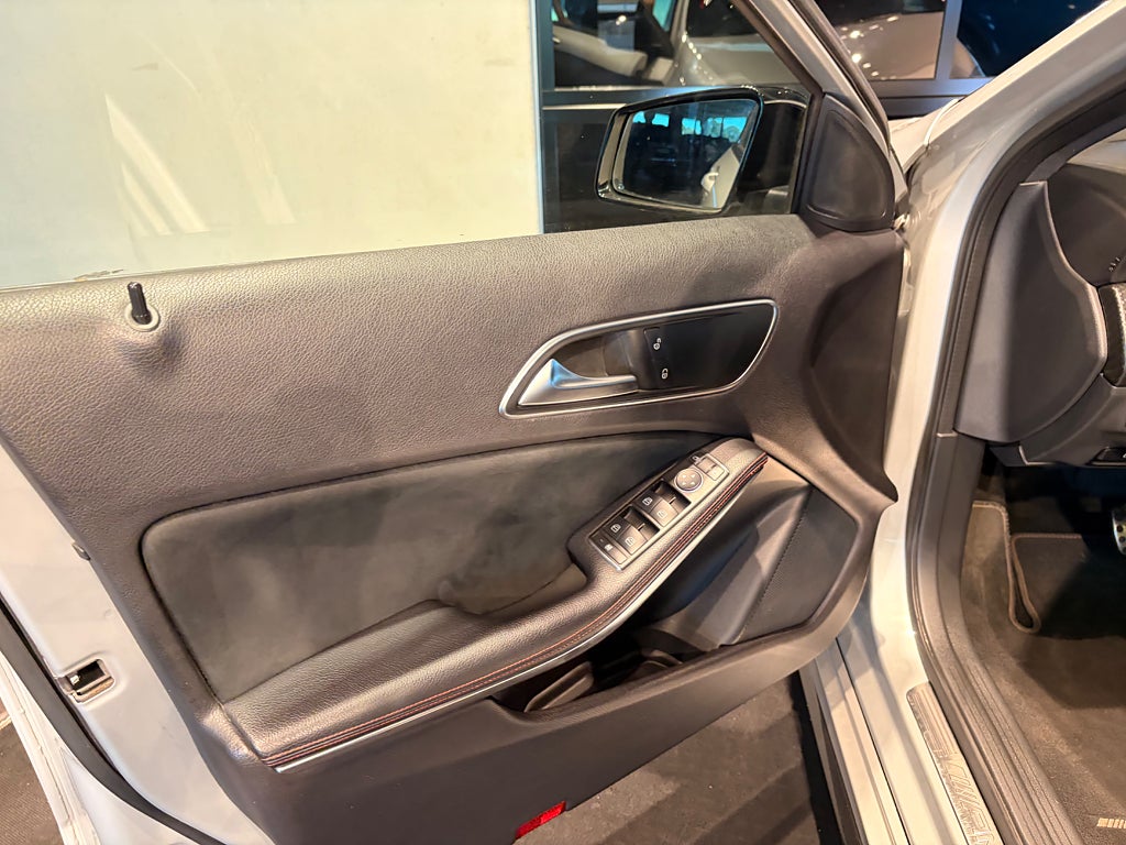 Mercedes-Benz A45 2013 - miniatyr 21