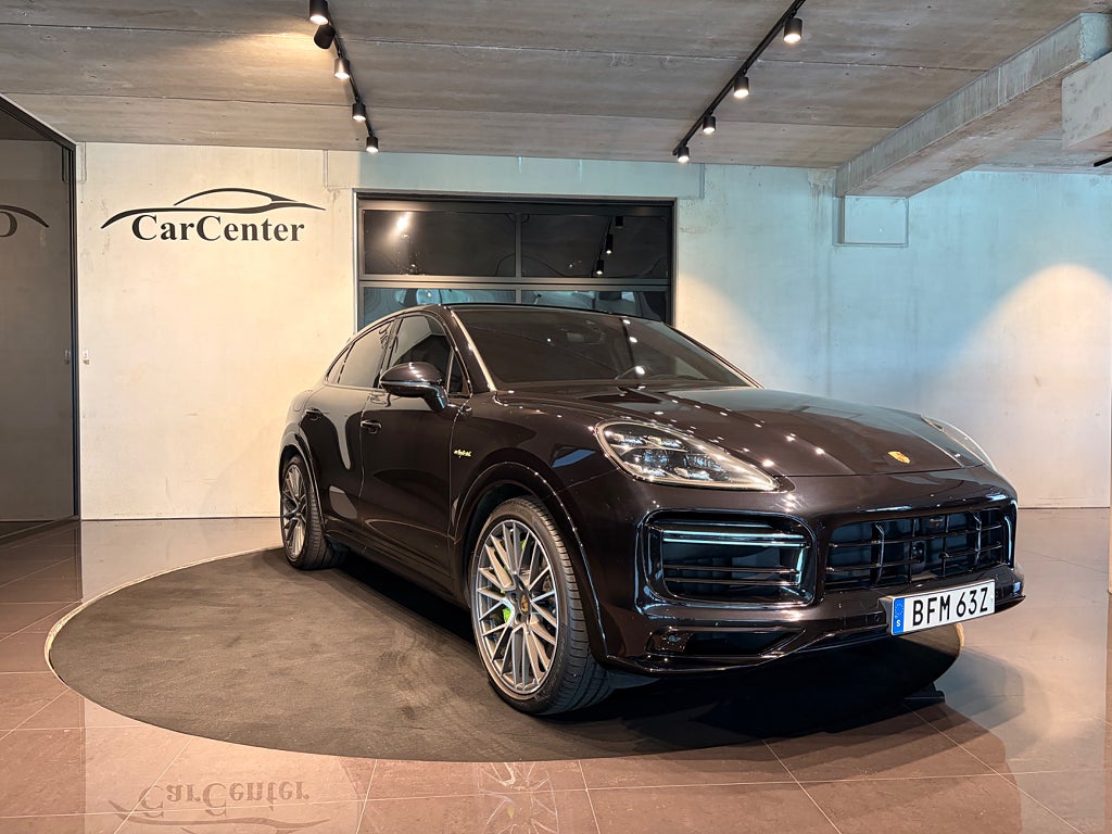 Porsche Cayenne 2020 - miniatyr 2