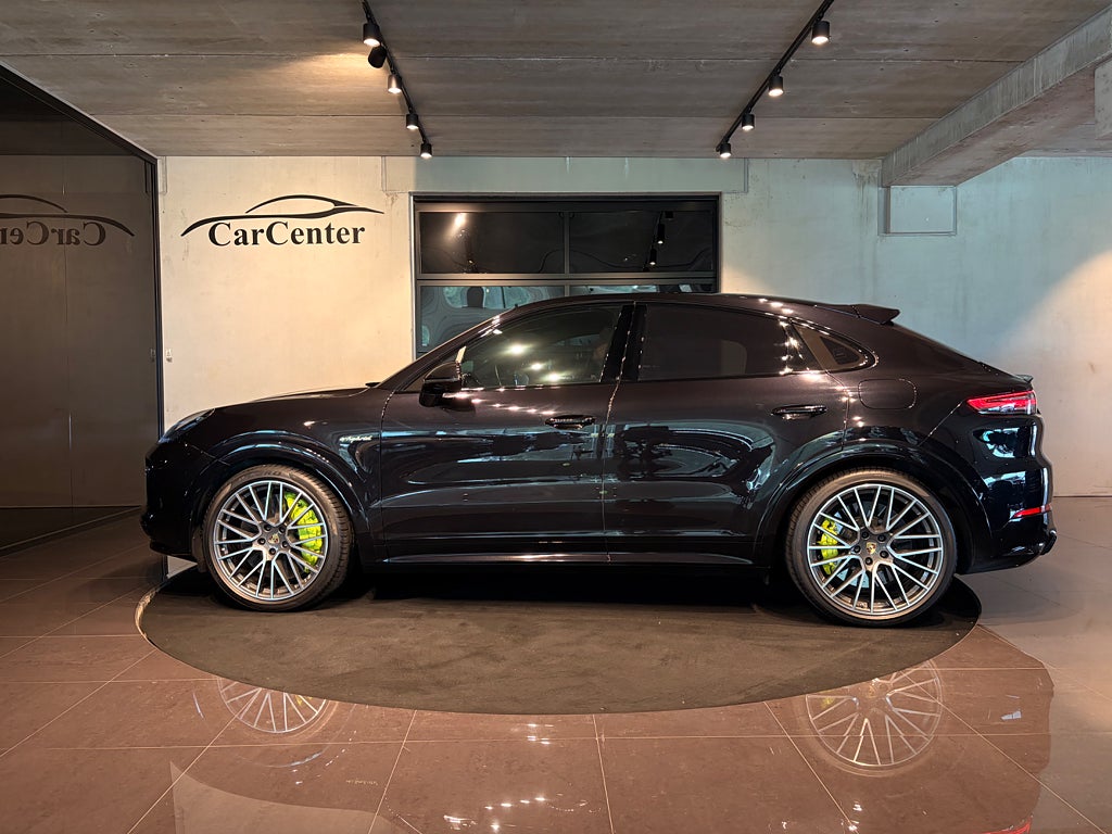 Porsche Cayenne 2020 - miniatyr 11
