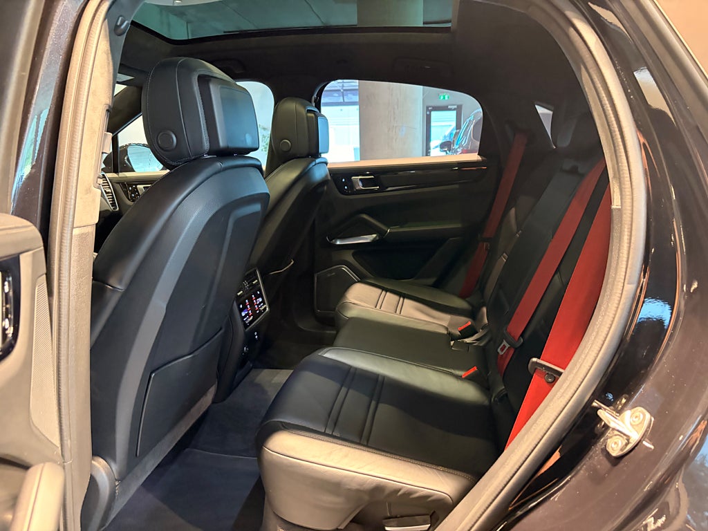 Porsche Cayenne 2020 - miniatyr 20