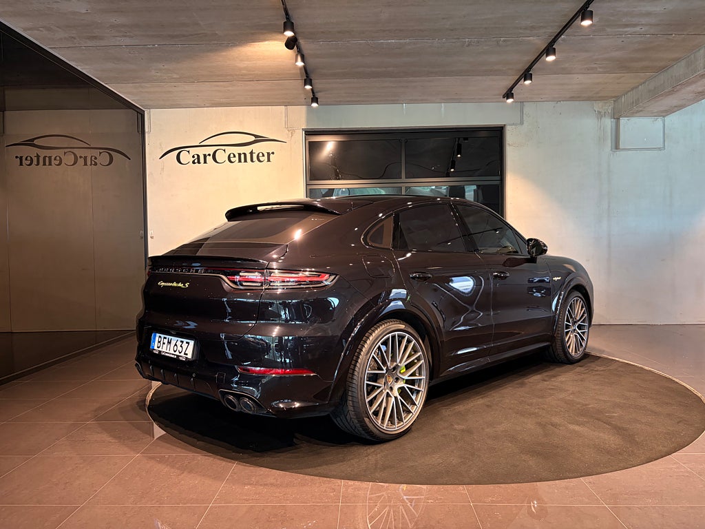 Porsche Cayenne 2020 - miniatyr 6