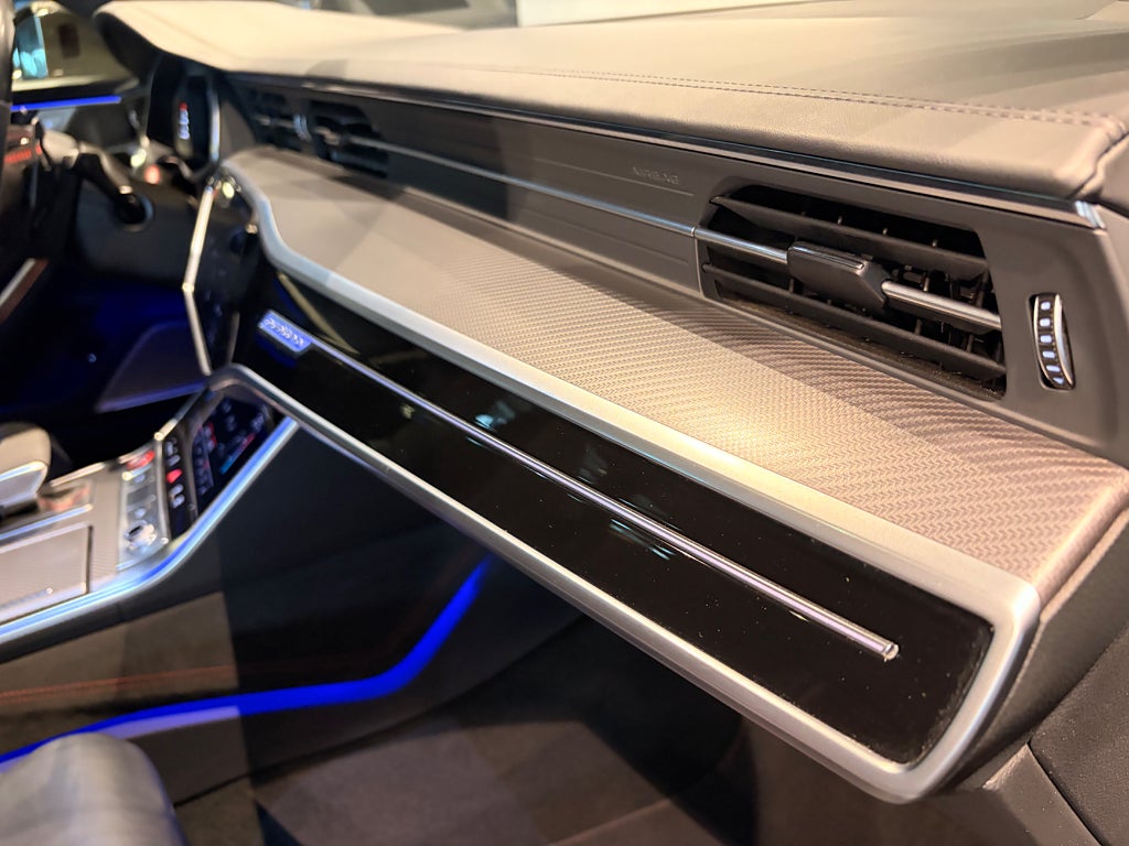 Audi RS6 2020 - miniatyr 17