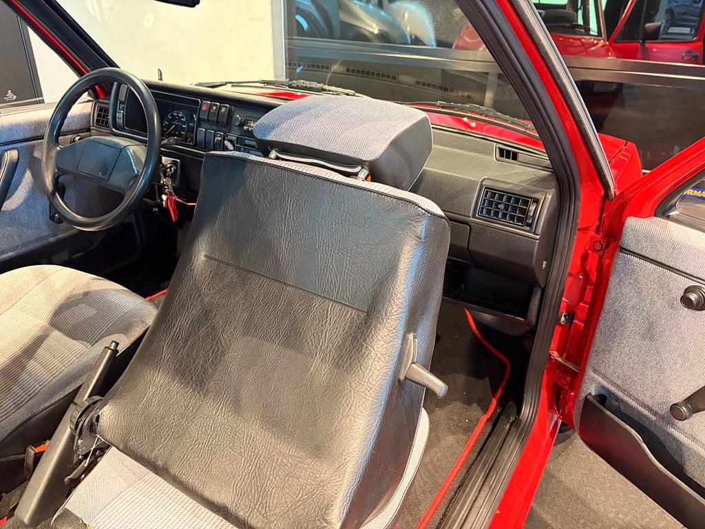Volkswagen Jetta 1987 - miniatyr 15