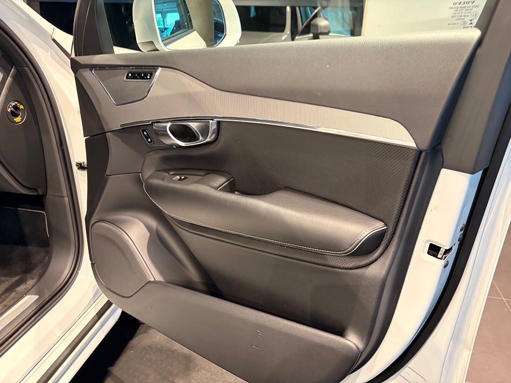Volvo XC90 2017 - miniatyr 9