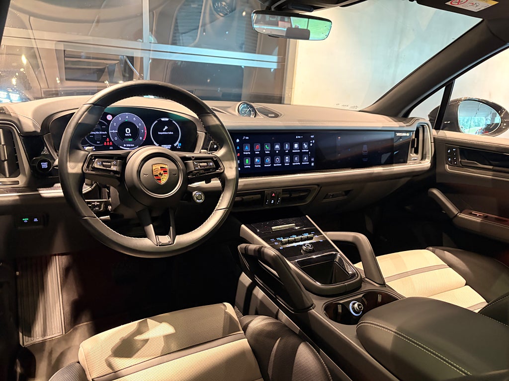 Porsche Cayenne 2024 - miniatyr 24