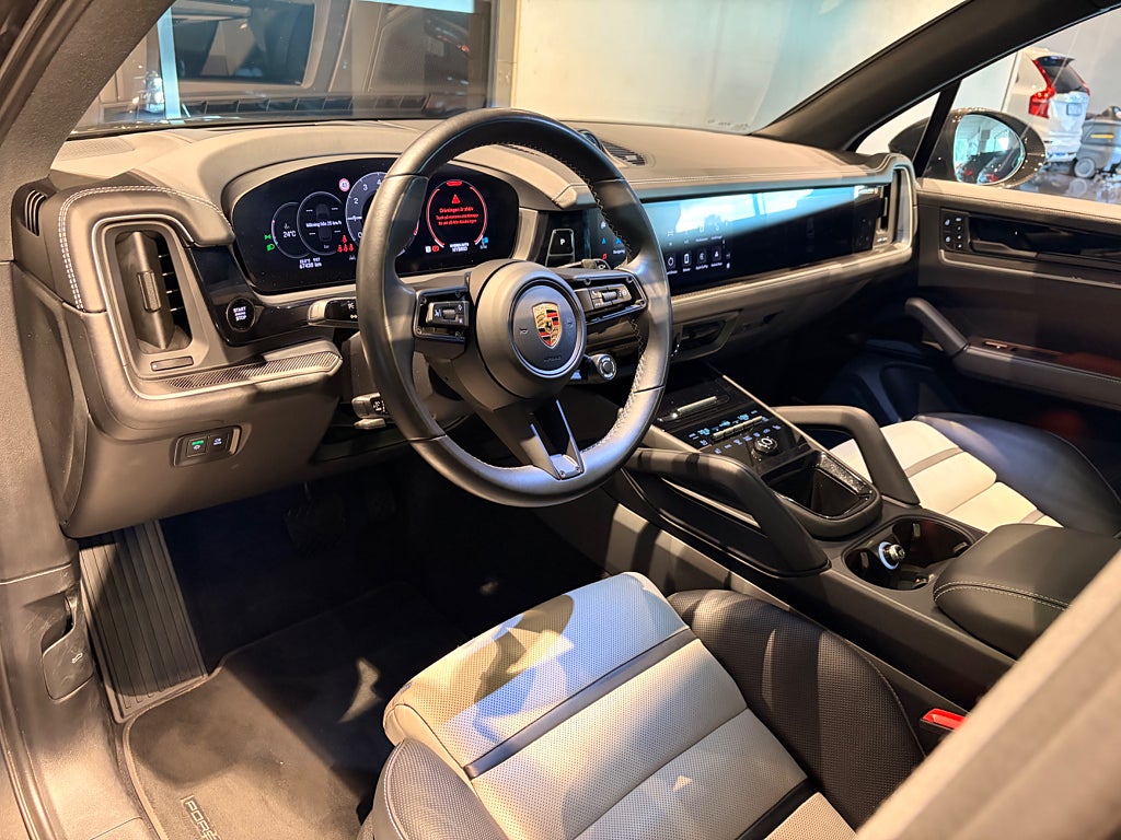 Porsche Cayenne 2024 - miniatyr 25