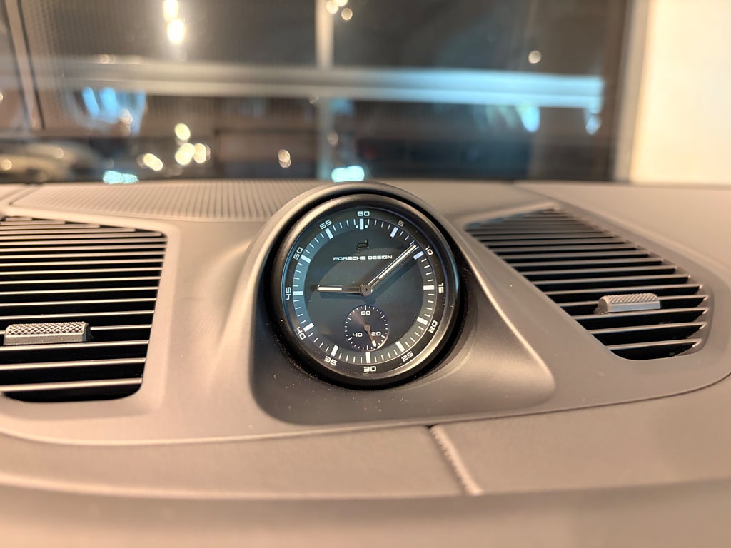 Porsche Cayenne 2024 - miniatyr 32