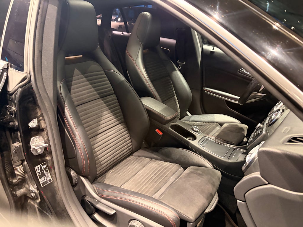 Mercedes-Benz CLA 2018 - miniatyr 11