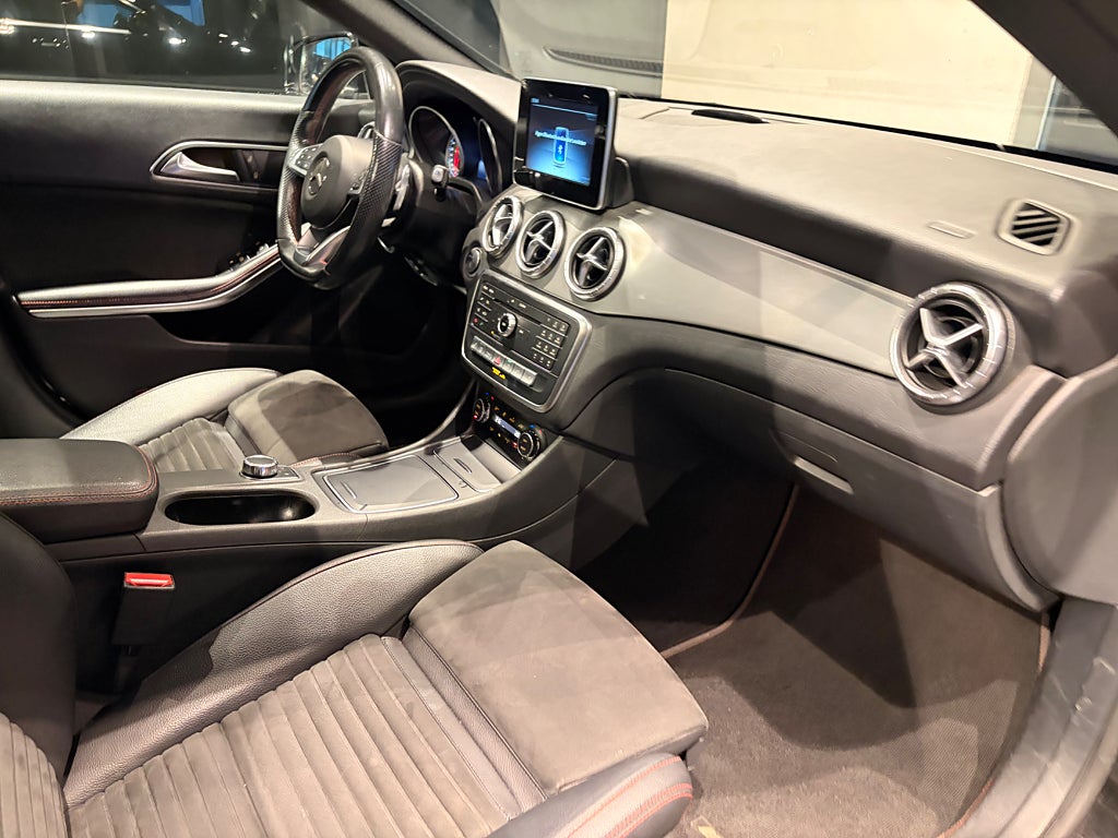 Mercedes-Benz CLA 2018 - miniatyr 4