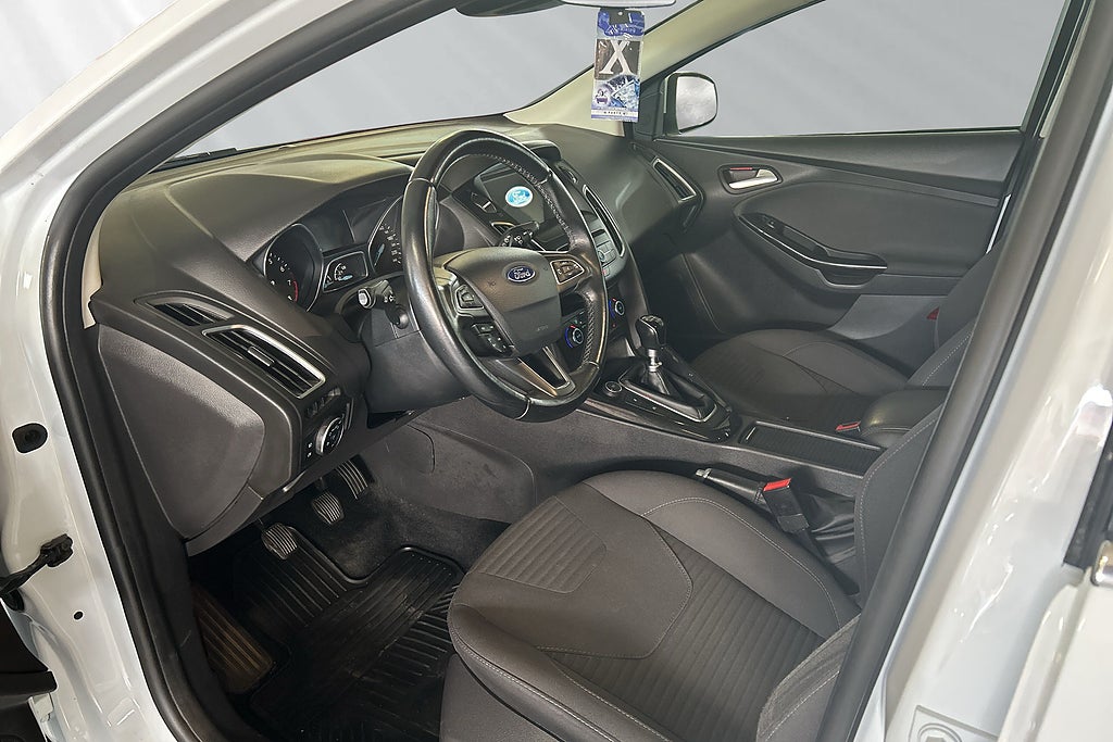 Ford Focus 2018 - miniatyr 5