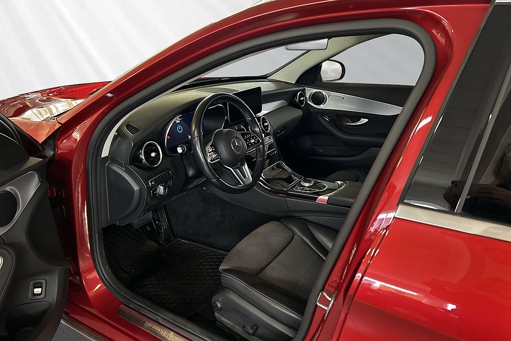 Mercedes-Benz C300 2020 - miniatyr 5