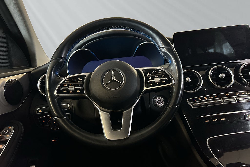 Mercedes-Benz C300 2020 - miniatyr 6
