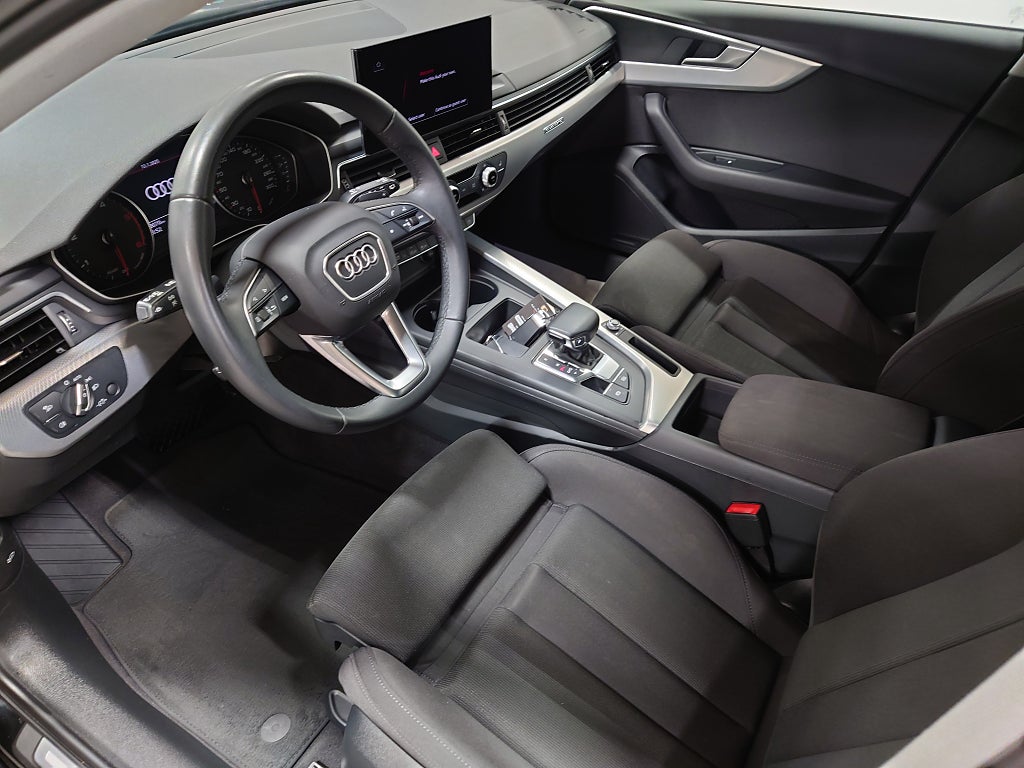 Audi A4 2023 - miniatyr 9